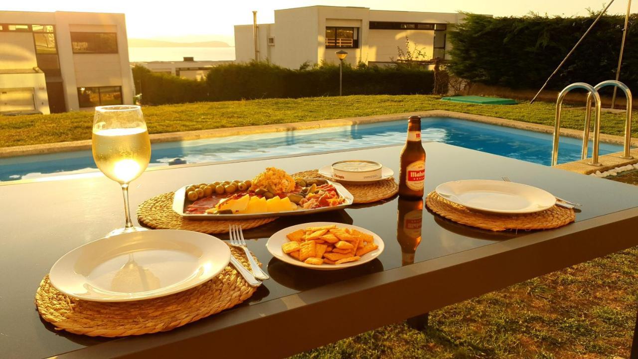 Modern 4 Double Bedroom Villa With Pool / Garden Valdoviño Exterior foto